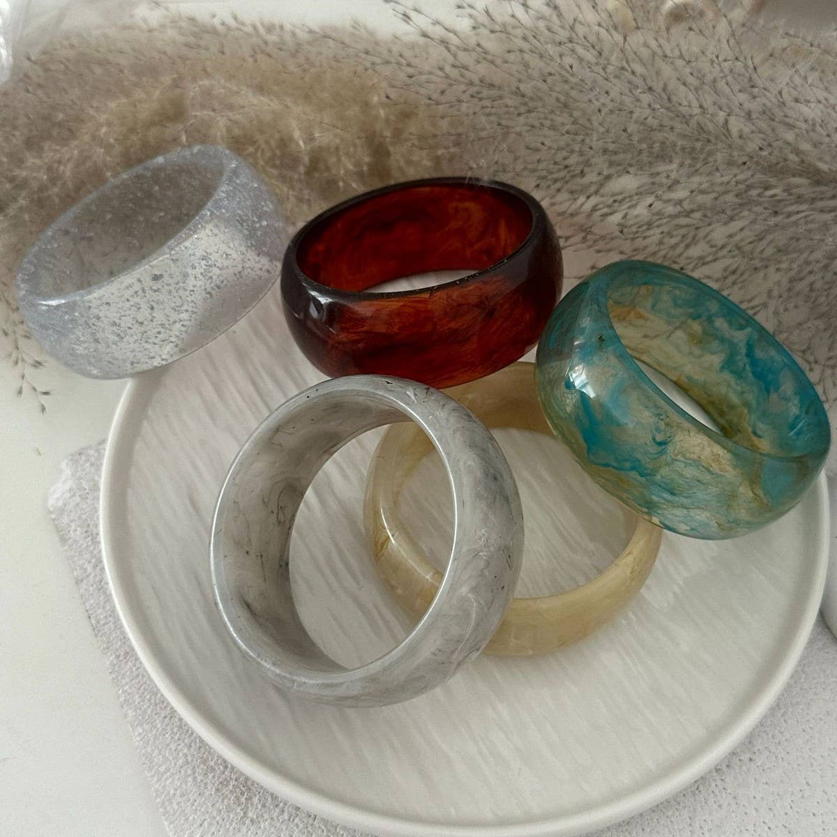 IRREGULAR TRANSLUCENT DESIGN FASHION BRACELET